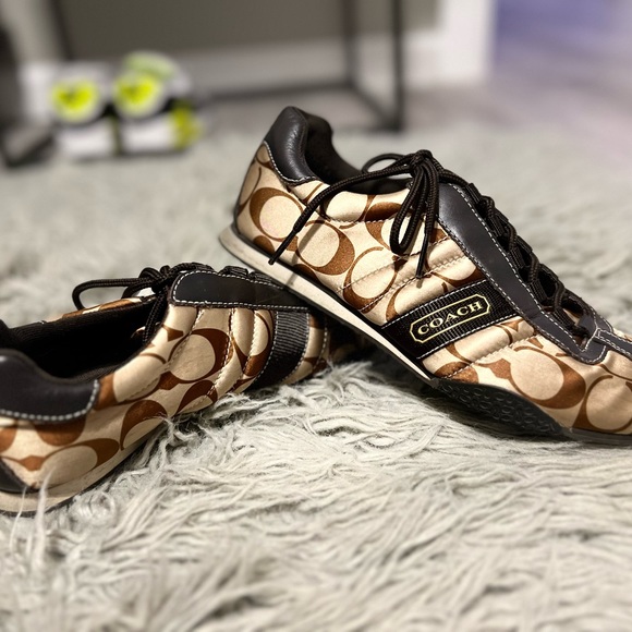 Size 7 coach sneakers - Picture 1 of 2